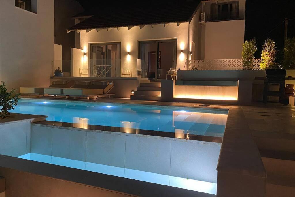 Chania Living Stories Villa With Piano ภายนอก รูปภาพ