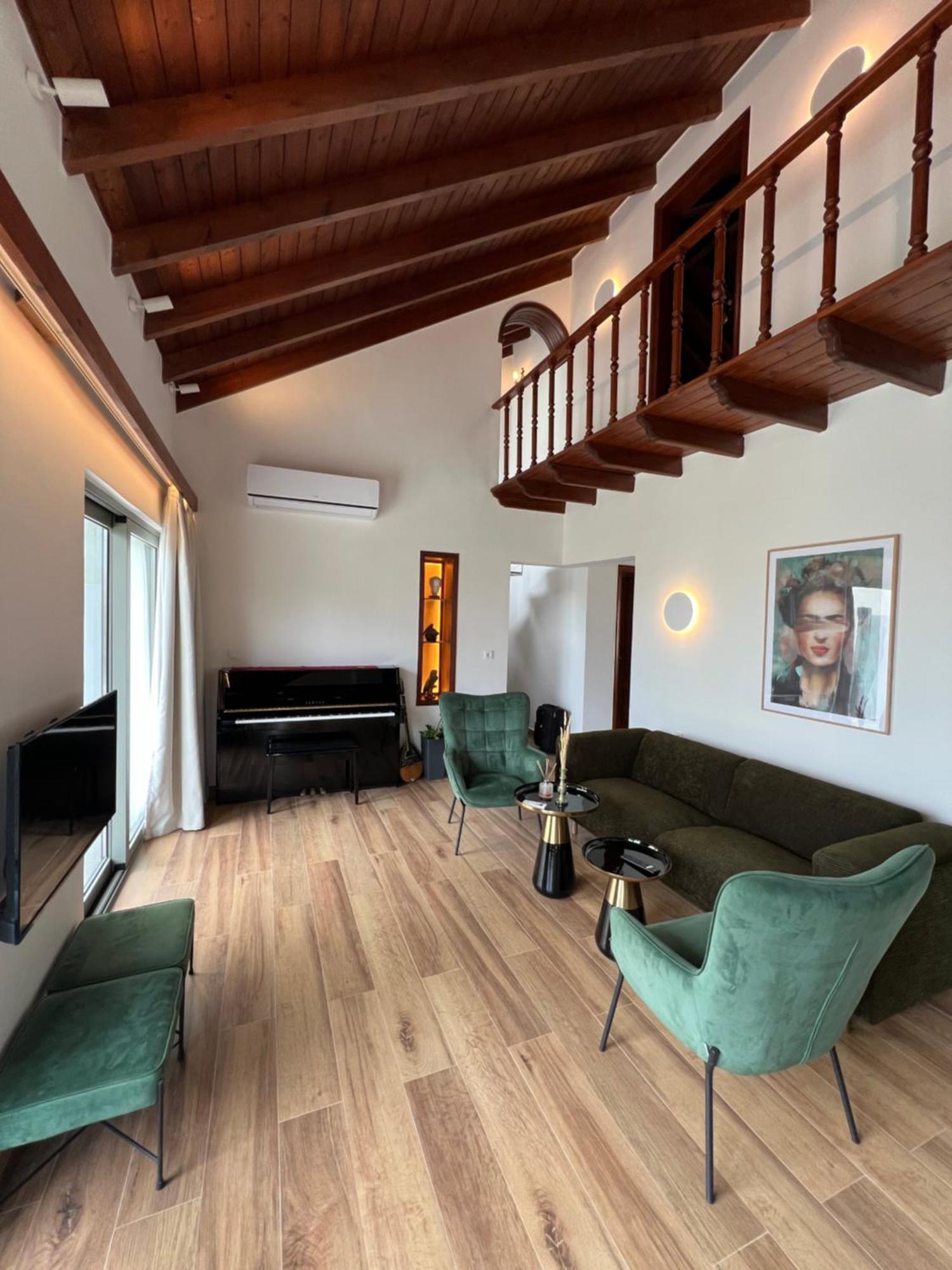 Chania Living Stories Villa With Piano ภายนอก รูปภาพ