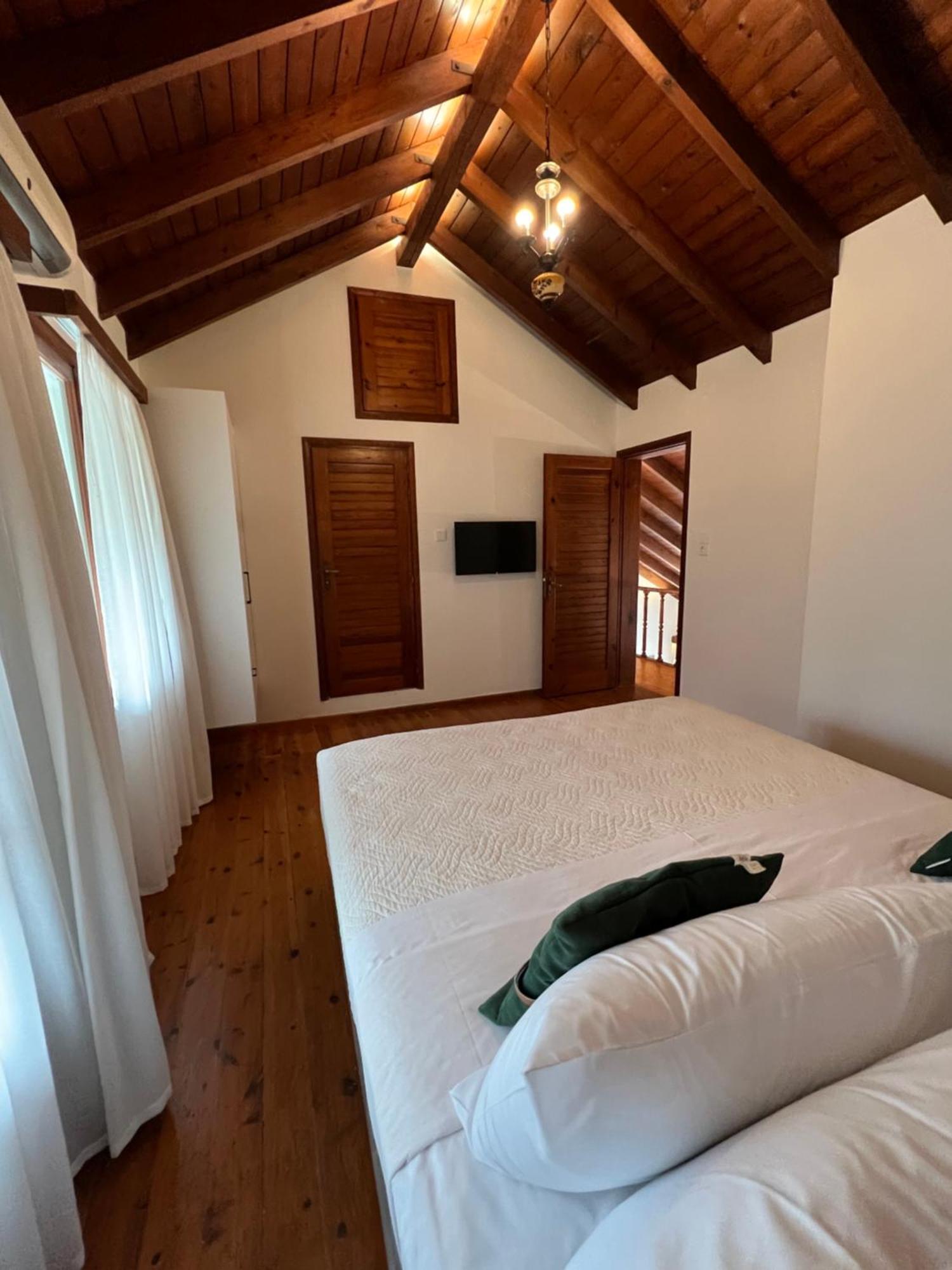 Chania Living Stories Villa With Piano ภายนอก รูปภาพ