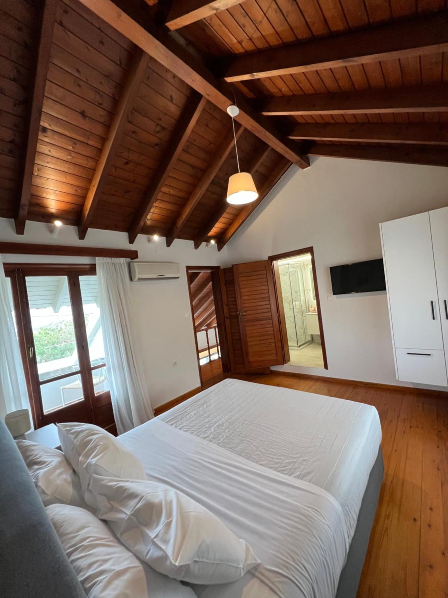 Chania Living Stories Villa With Piano ภายนอก รูปภาพ