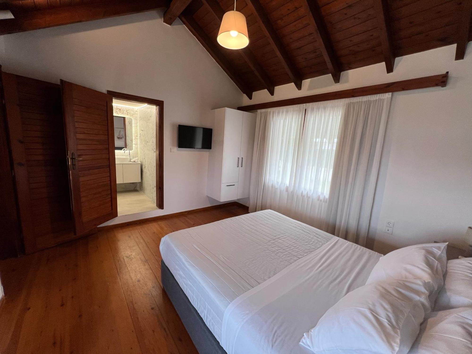 Chania Living Stories Villa With Piano ภายนอก รูปภาพ